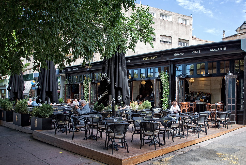 Arles, un bel été annoncé pour le grand café Malarte