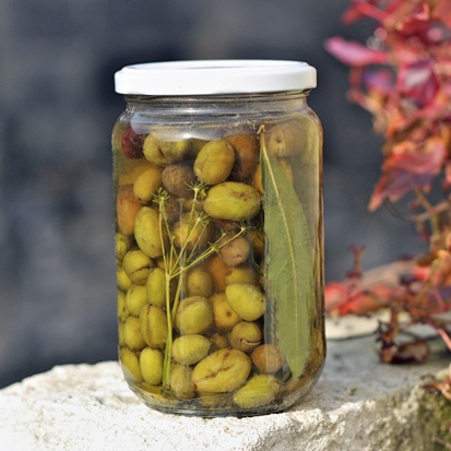 Olives vertes cassées de la vallée des Baux : comment les préparer | LE  GRAND PASTIS