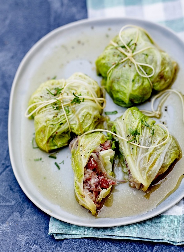 Pieds de porc-feuille de chou farcie