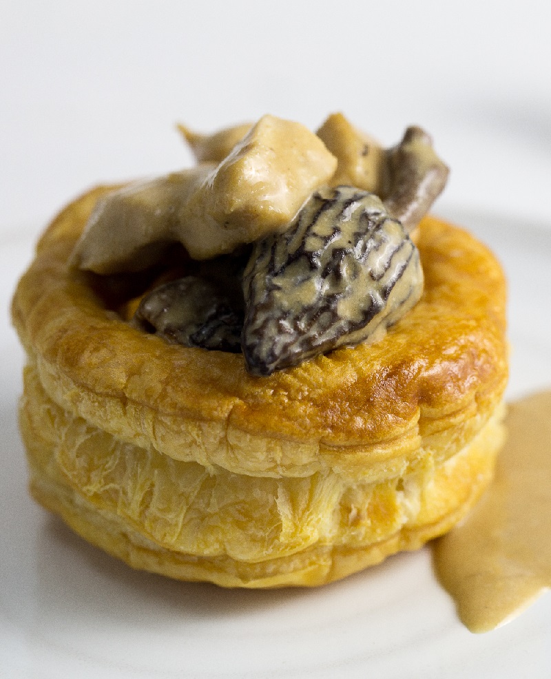 Vol Au Vent De Volaille Sauce Aux Champignons Des Bois Le Grand