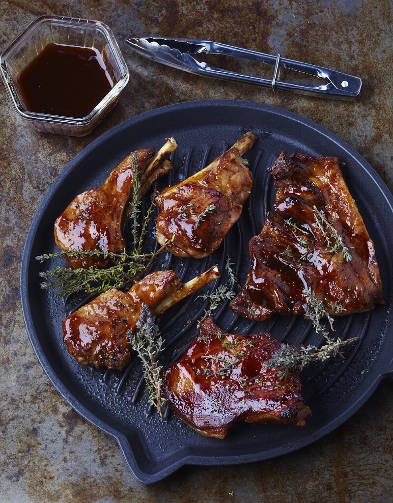 Grillades d’agneau sauce barbecue