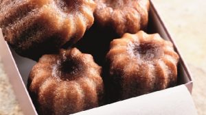 cannelés traditionnels bordelais