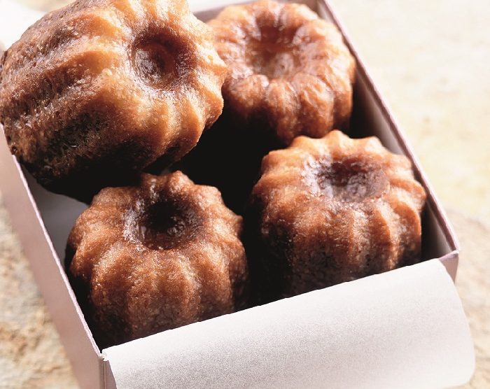 cannelés traditionnels bordelais