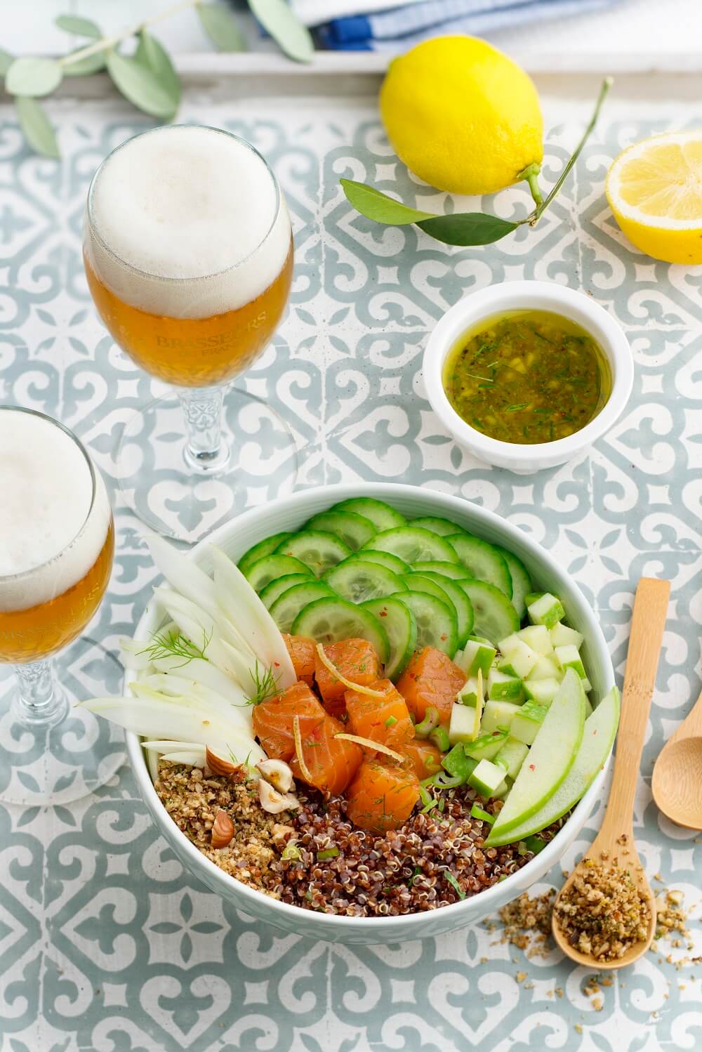 Un power bowl au saumon et quinoa