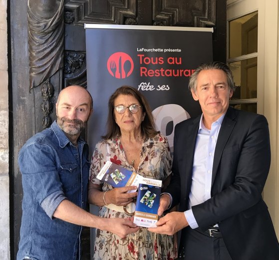 tous au restaurant