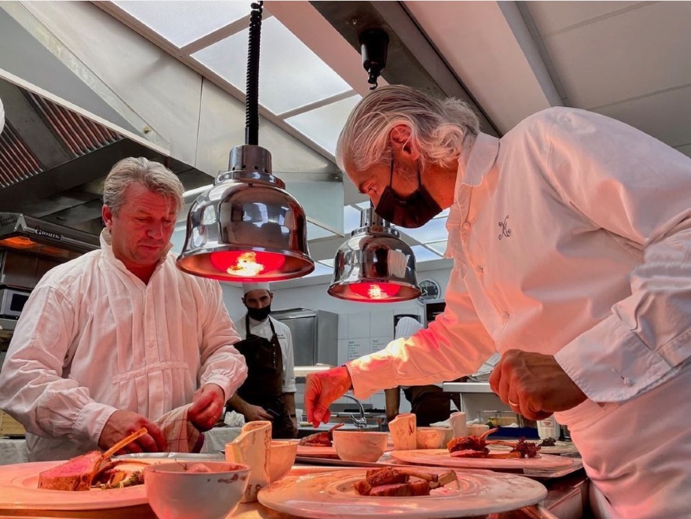 Le Phébus et son chef, Xavier Mathieu en cuisine avec Edouard Loubet