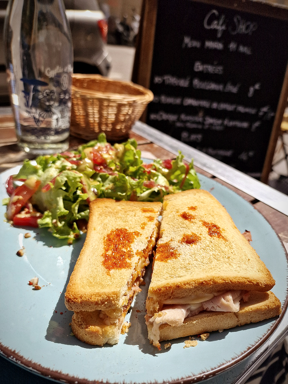 Le croque-monsieur servi au Cafi shop