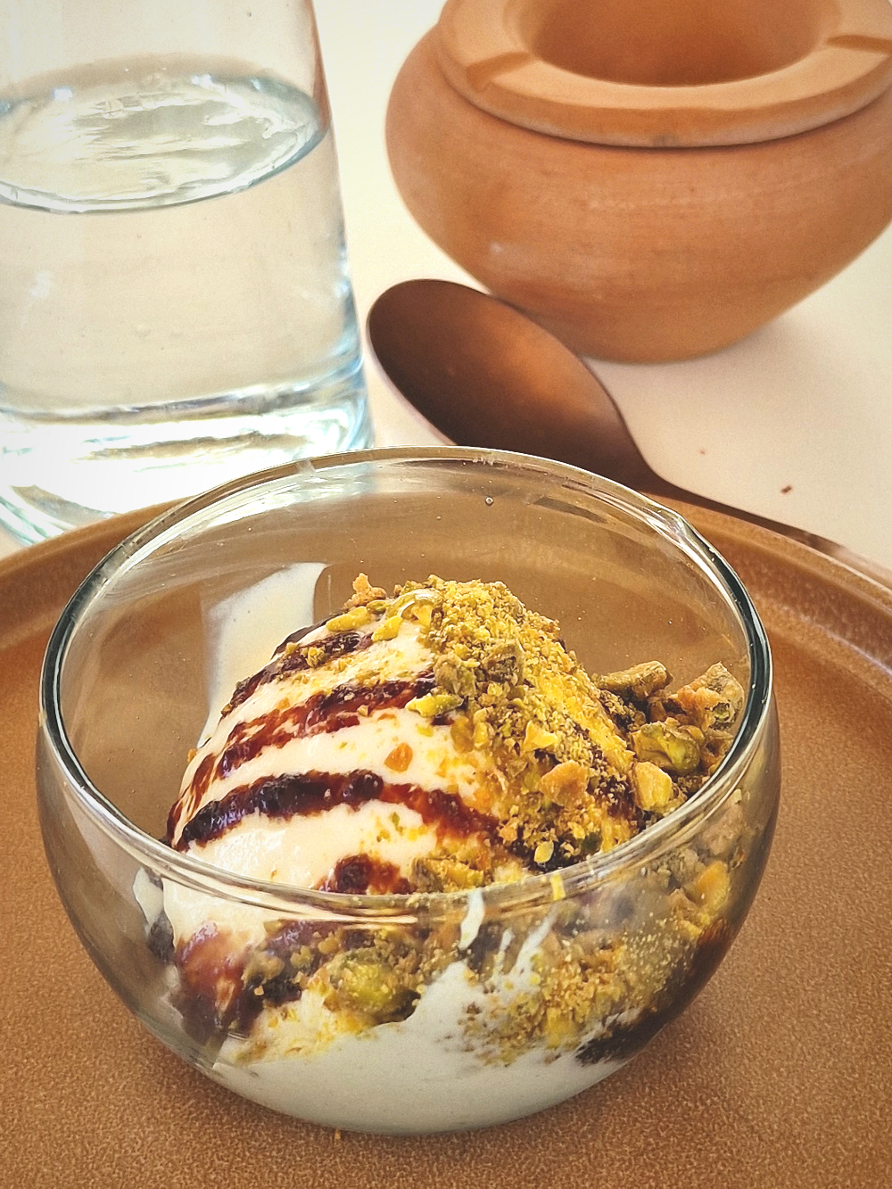 Restaurant Safran et son yaourt glace aux pistaches et olives noires de kalamata