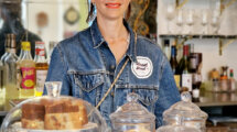 Camille Lhomme au comptoir La Ciotat
