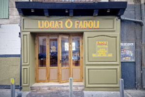 Façade du bar Ô Fadoli à Marseille 7e