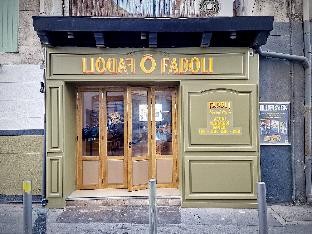La façade de ô fadoli à la rue Neuve Sainte-Catherine, Marseille 7e