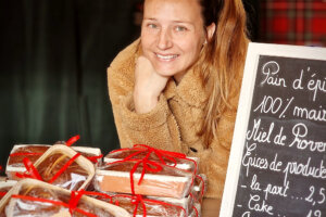 le meilleur pain d'épice de Marseille édition 2023 est celui de Marie et Damien. A découvrir chalet n°10, marché de Noël sur la Canebière