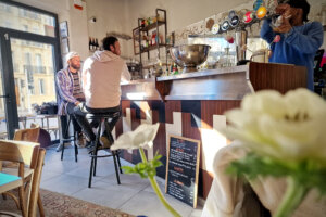 Le bistrot Sassy, boulevard Chave à Marseille 5e.