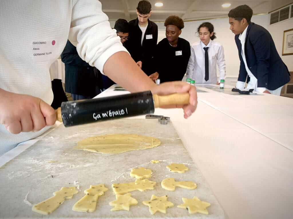 200 collégiens des Bouches-du-Rhône participent aux Journées jeunesse emploi tourisme pour découvrir les métiers de l'hôtellerie-restauration