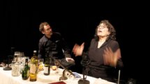 "Recettes immorales" est un spectacle musical qui en appelle au triptyque du corps, de la sensualité et de la gastronomie. A voir, à l'Astronef
