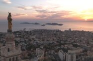 Provence Tourisme et la basilique de N.-D. de la Garde organisent un banquet solidaire pour l'arrivée de la flamme olympique à Marseille