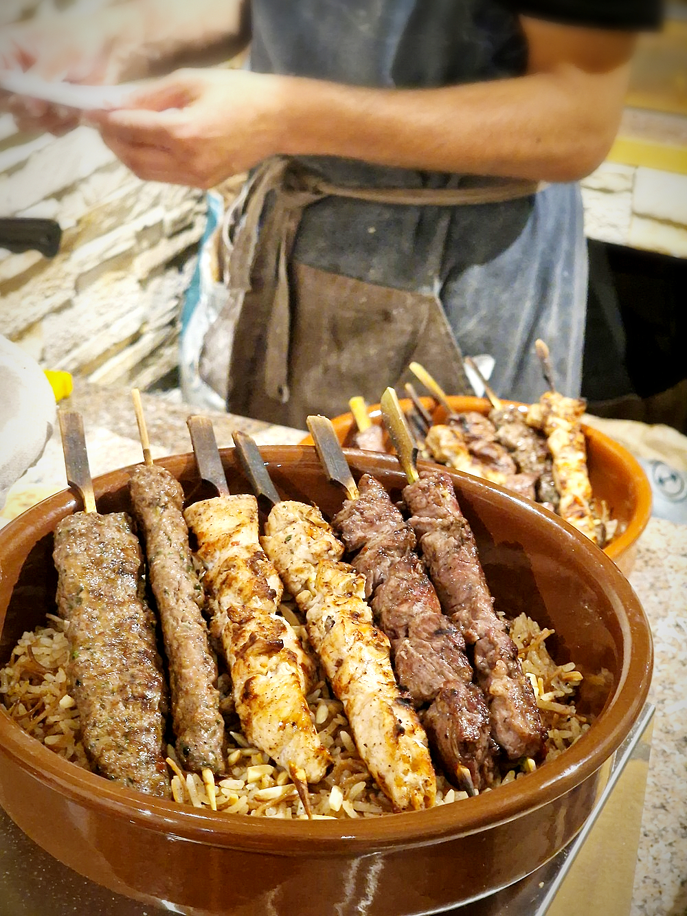 Le trio de brochettes servies chez Al quads restaurant Jérusalem à Marseille 6e arr