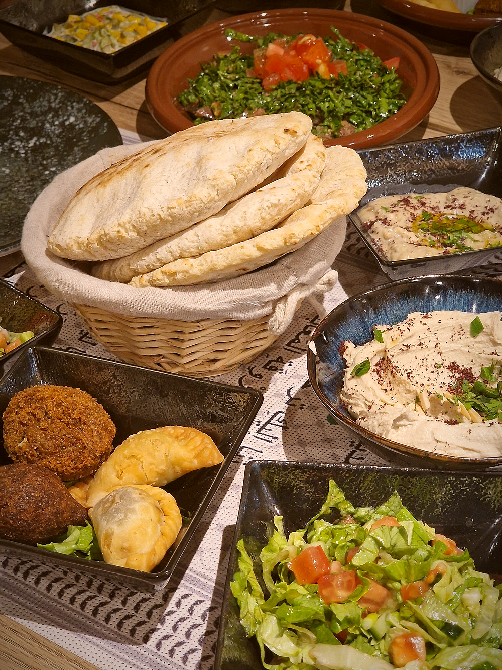 Les mezzés servis chez Al quads restaurant Jérusalem à Marseille 6e arr