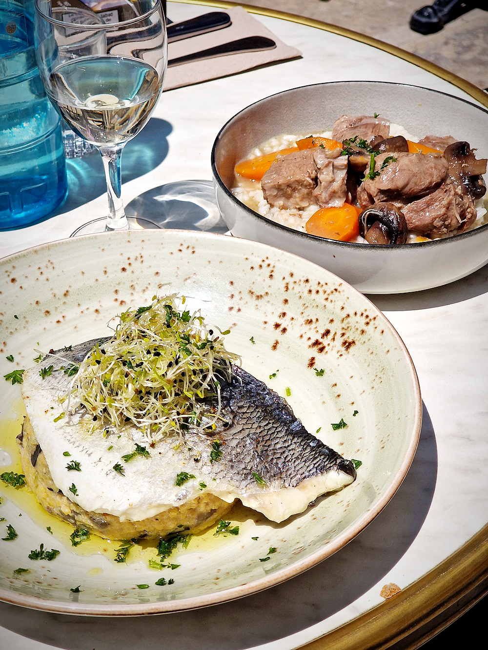 Le Bistro bleu, la daurade-polenta et la blanquette de veau aveyronnais