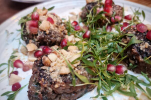 Le Poisson rouge à Cassis et ses keftes fromage blanc et zaatar