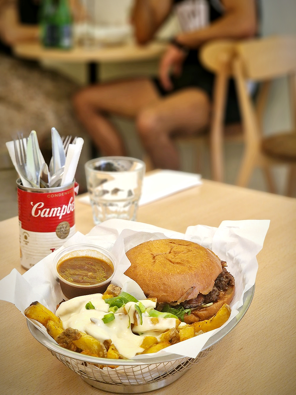 Holymelt, les burgers à savourer quartier de la Joliette à Marseille