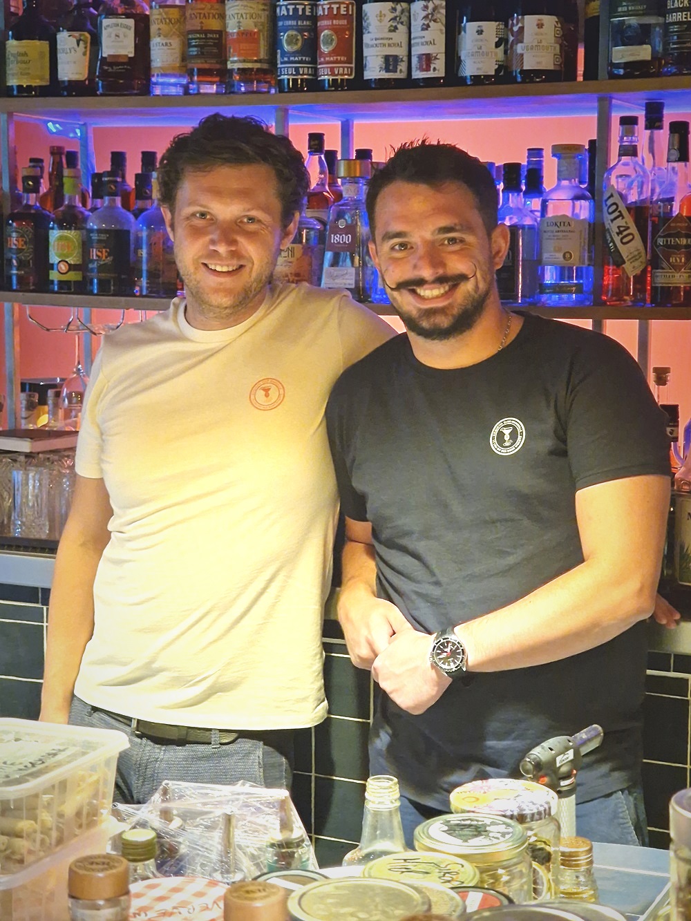 Roman et Adrien à la direction du Coquetel club de Marseille