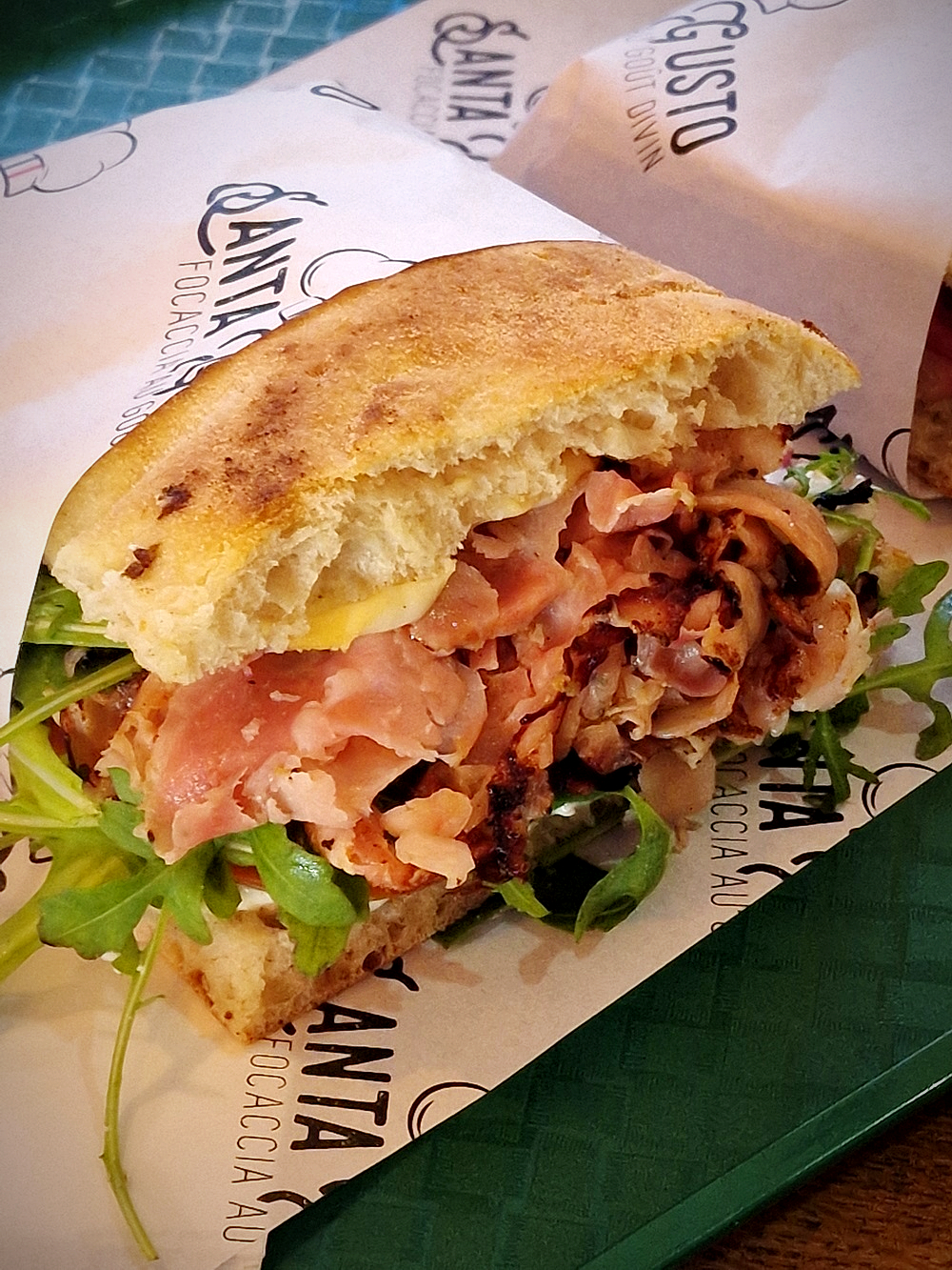 SAnta Gusto, la focaccia garnie du Panier