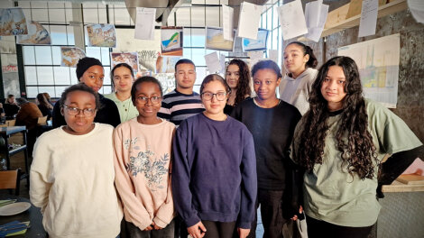 Les minots de Because U Art découvrent la gastronomie de la grotte Coquer aux Grandes Tables de la Friche