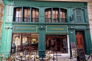 Brasserie Longchamp PMU à Marseille, quartier Vieux-Port