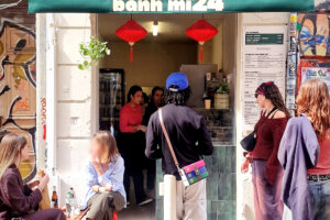 bành mi24 au 7, rue Pastoret à Marseille