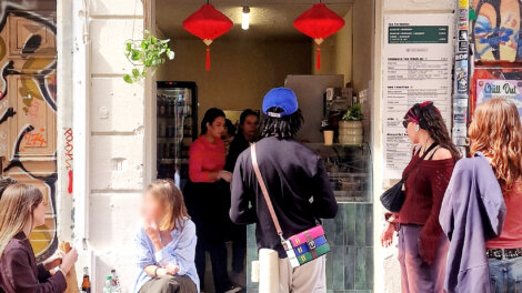 bành mi24 au 7, rue Pastoret à Marseille