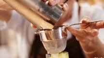 Shaker et ambiance cocktails chez Pépère