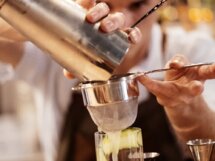 Shaker et ambiance cocktails chez Pépère