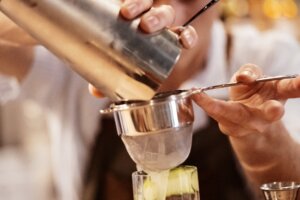 Shaker et ambiance cocktails chez Pépère