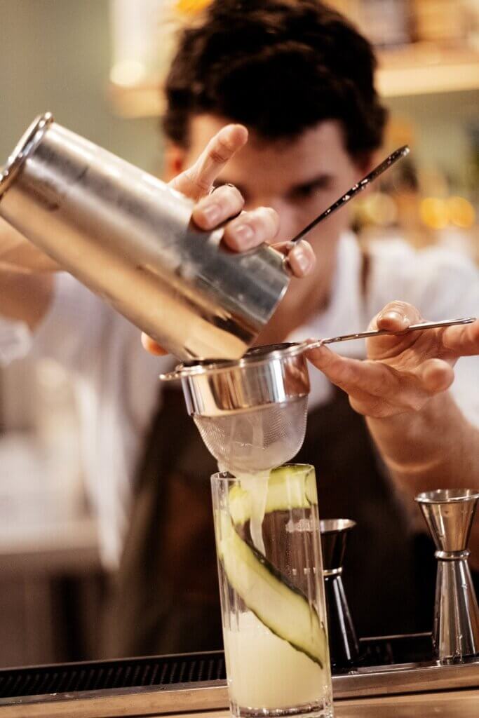 Shaker et ambiance cocktails chez Pépère