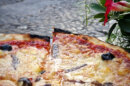 Pizza servie Chez Jo pizzéria à Aix