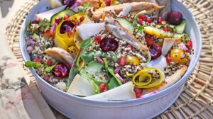 Salade estivale couleur cerises