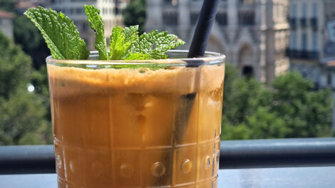 le cocktail détox servi au Réformés, le restaurant du rooftop de l'Artplexe sur la Canebière