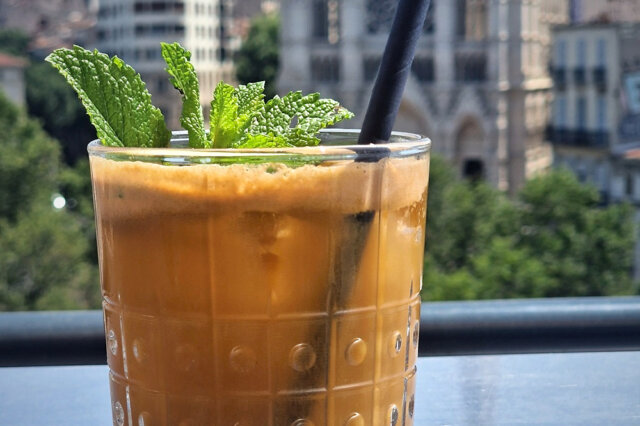 le cocktail détox servi au Réformés, le restaurant du rooftop de l'Artplexe sur la Canebière