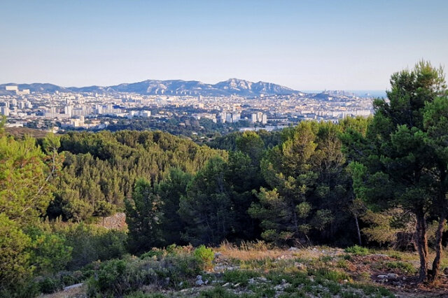 Vue sur Marseille depuis le vallon Dol MPG 2025