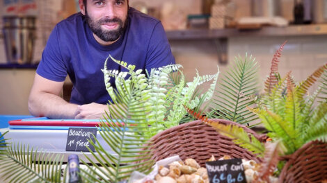 Après le succès de Pain à l'ail et Pain perdu, voici La Mer un nouveau comptoir à coquillages style street food, rue de la Tour, à Marseille