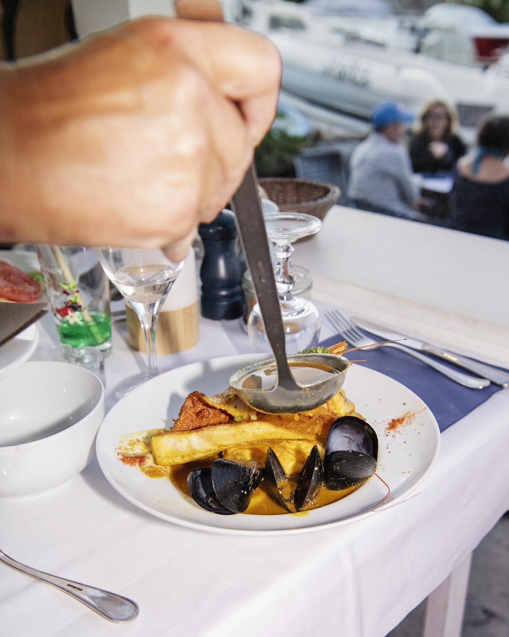Chez-Paul, l’Auberge du Corsaire est un cabanon, un restaurant des Goudes qui sert la bouillabaisse