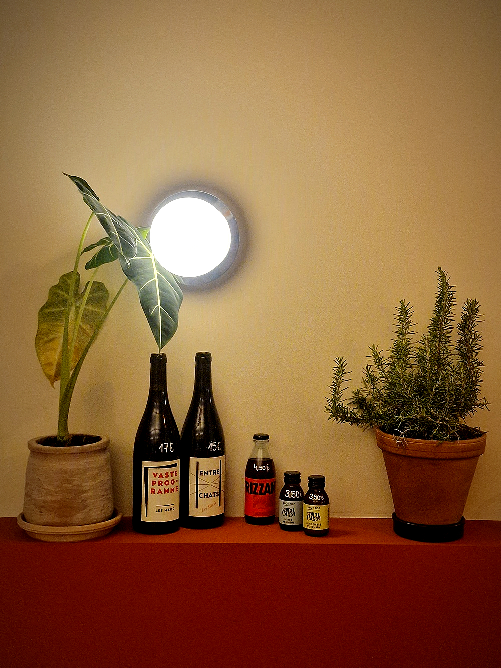 Rue Consolat, l’Îlot central d’Ophélie Caurant propose une carte de vins nature