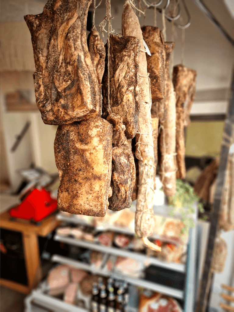 Muso, c'est un bar à l'italienne ; on y vient pour boire le café, manger, grignoter, faire une pause à n'importe quel moment de la journée