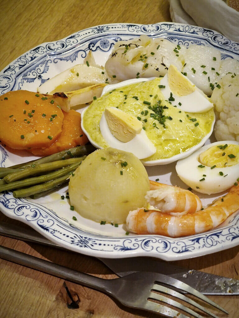 Hera Saint-Tropez bistrot sur le port