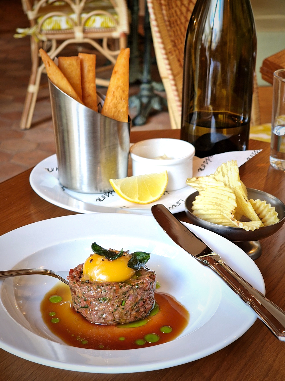 hôtel Amista : Chez Louison Preston Miller propose un tartare de bœuf