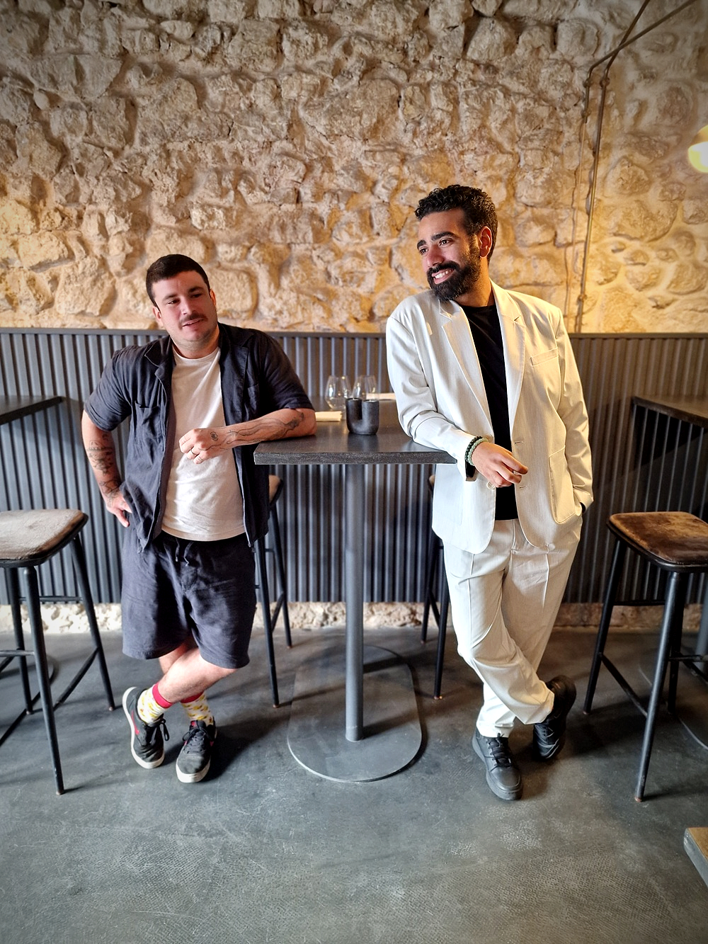 mon amour, teo Canet et Siwar Chihi dans leur restaurant du boulevard Notre-Dame à Marseille