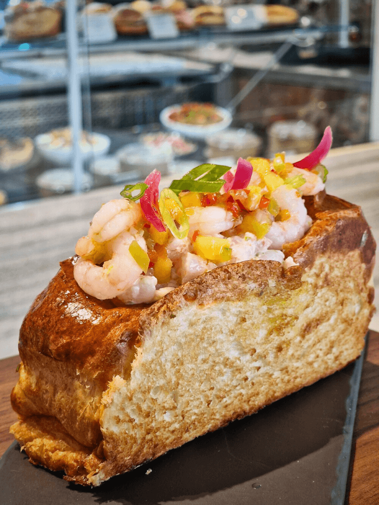 Hokis Marseille le crevettes rolls