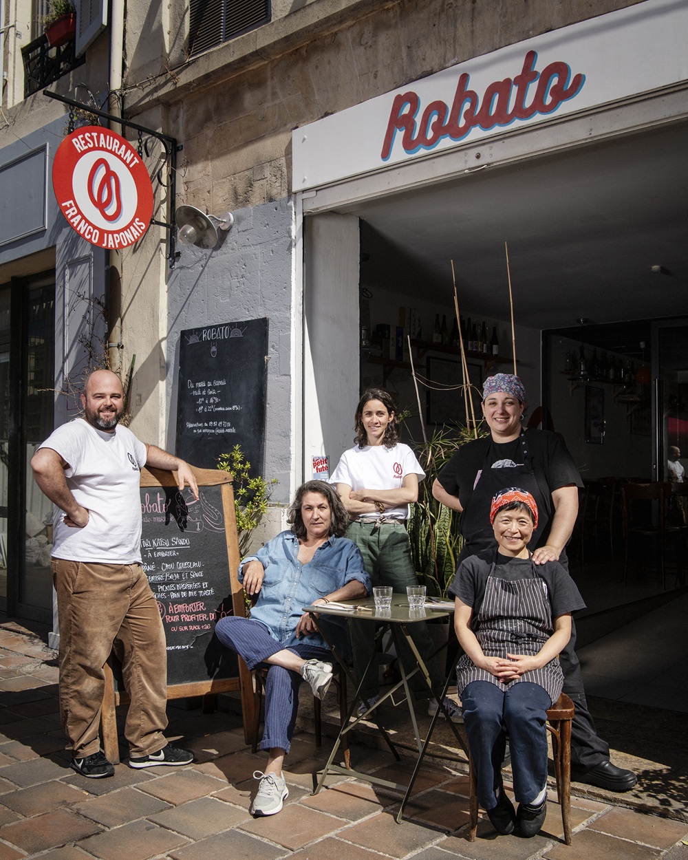 L'équipe de Robato aux Allées Gambetta à Marseille