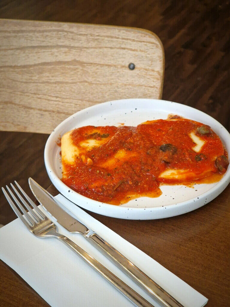 Due Porte marseille, rue des Trois Rois au cours Julien, provolone a la pizzaiola